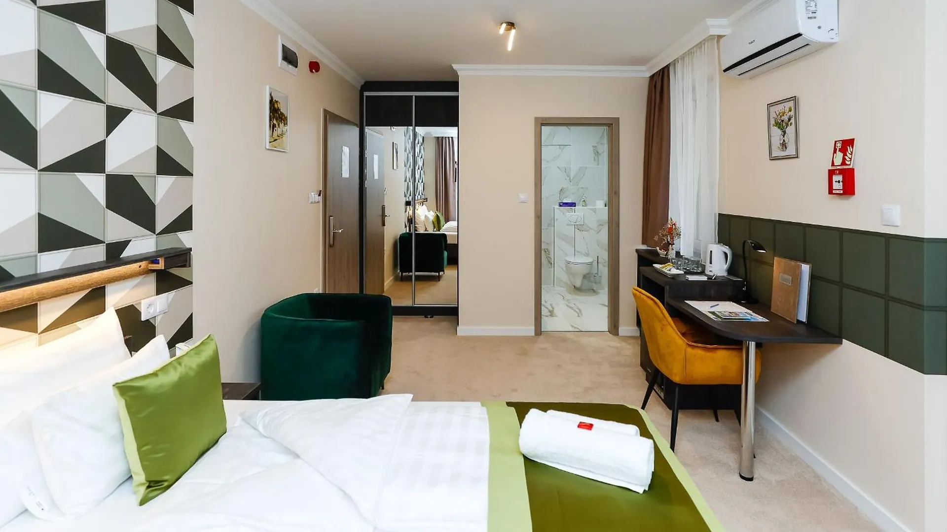 Bed and Breakfast Lumen Gasztropanzio Eger 4*,  Węgry